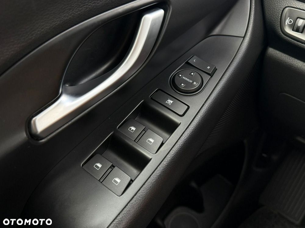 Hyundai i30 1.5 DPI Classic + - 28