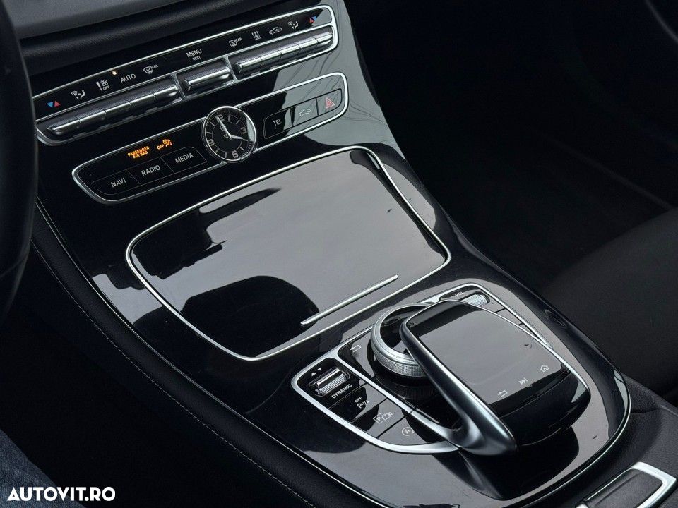 Mercedes-Benz E - 30