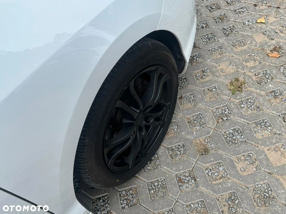 Renault Laguna Coupe dCi 150 FAP Night and Day - 9