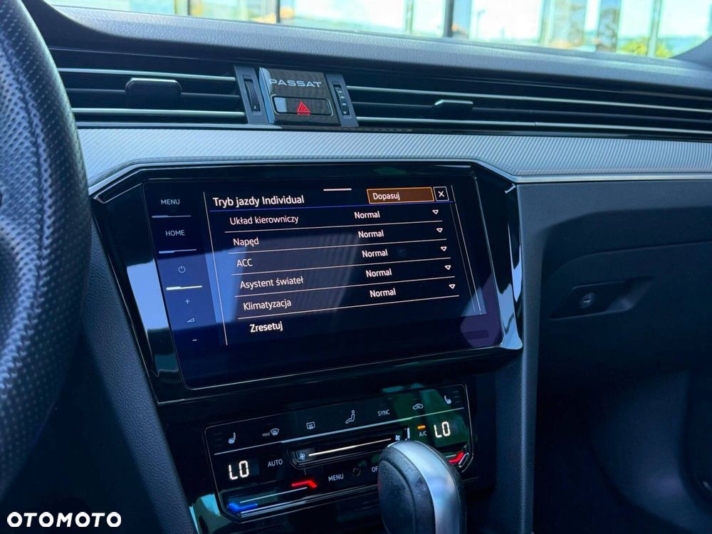 Volkswagen Passat 2.0 TDI EVO Essence DSG - 24