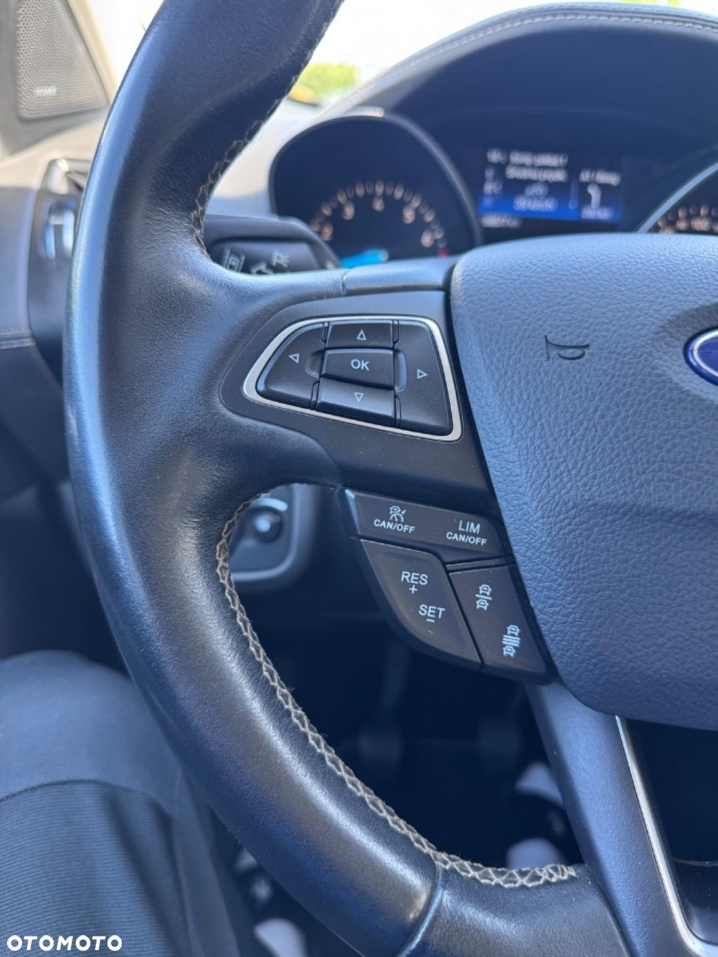 Ford Kuga - 17