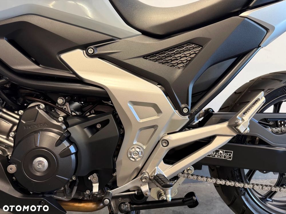Honda NC - 22