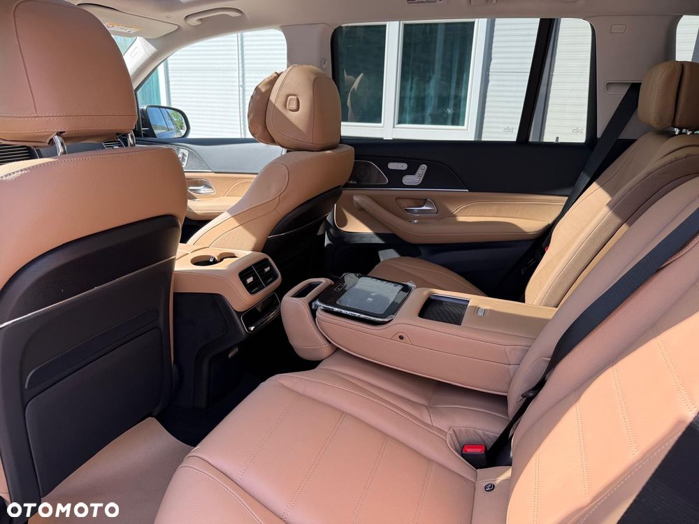 Mercedes-Benz GLS - 31