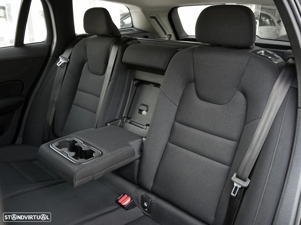 Volvo V60 2.0 D3 - 10
