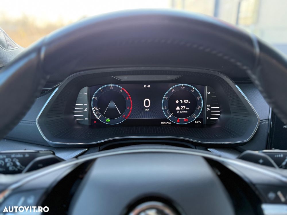 Skoda Octavia Combi 2.0 TDI DSG Edition - 9