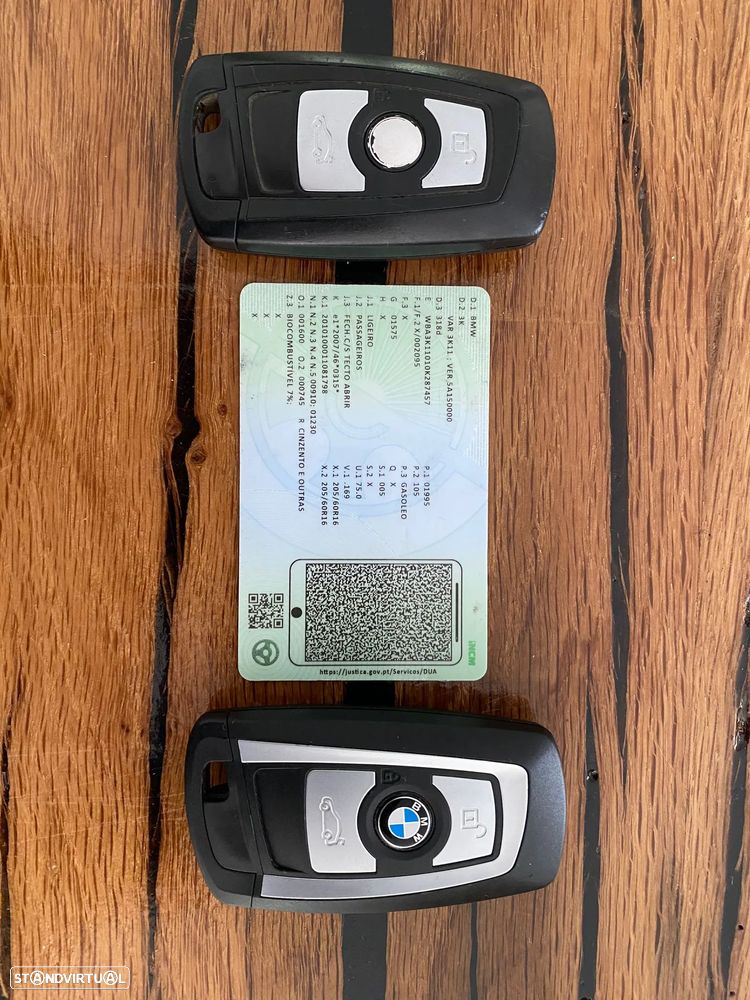 BMW 318 d Touring Auto Line Sport - 12