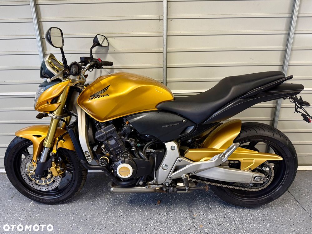 Honda Hornet - 12