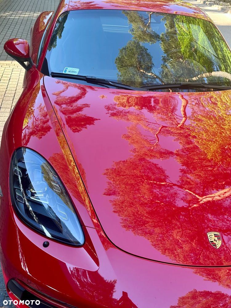 Porsche 718 Cayman - 17
