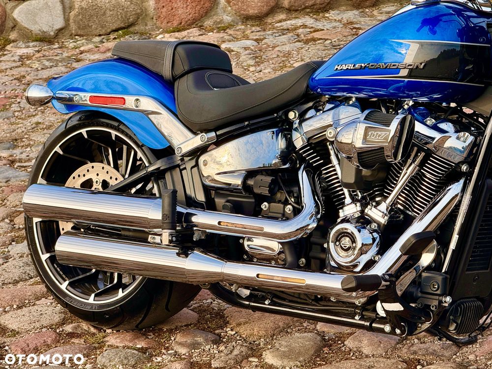 Harley-Davidson Softail Breakout - 6