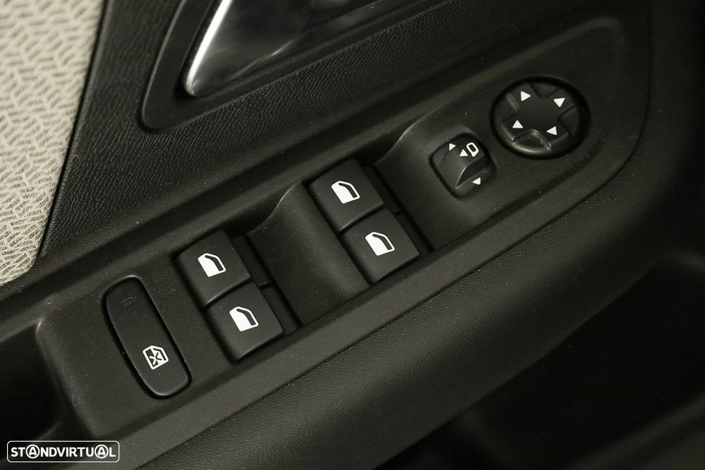 Citroën C4 1.2 PureTech Plus EAT8 - 17