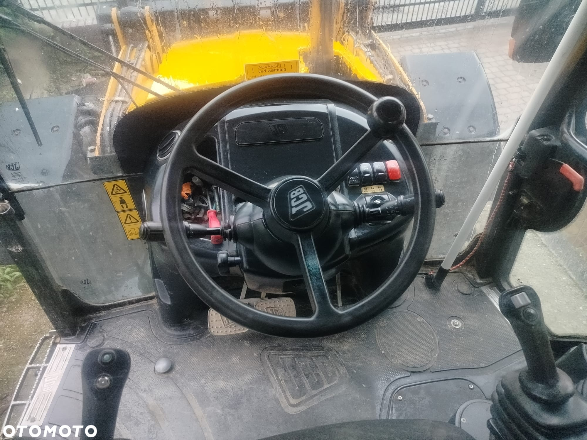 JCB 4CX - 6
