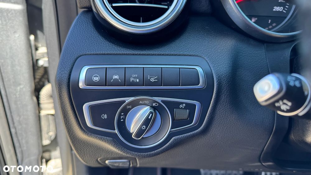 Mercedes-Benz Klasa C 220 d 9G-TRONIC AMG Line - 11