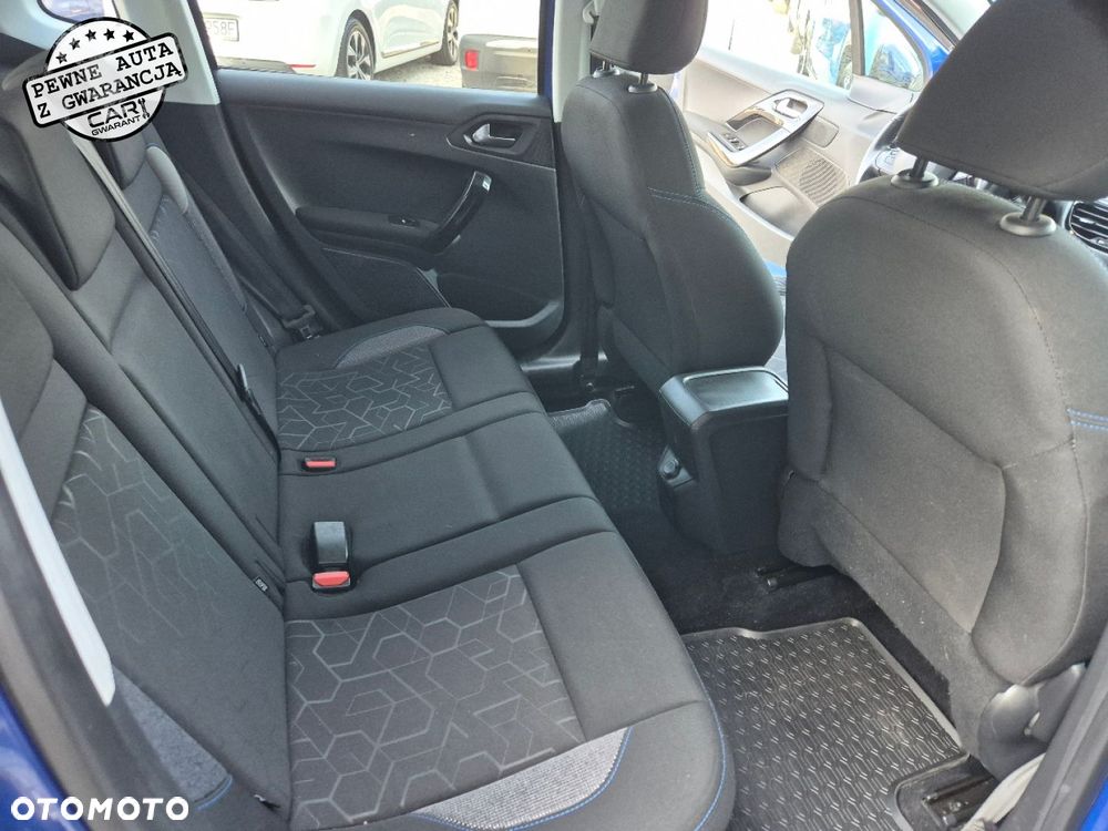 Peugeot 2008 1.2 Pure Tech Signature - 21