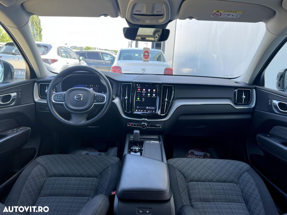 Volvo XC 60 B4 MHEV AT AWD Core - 8
