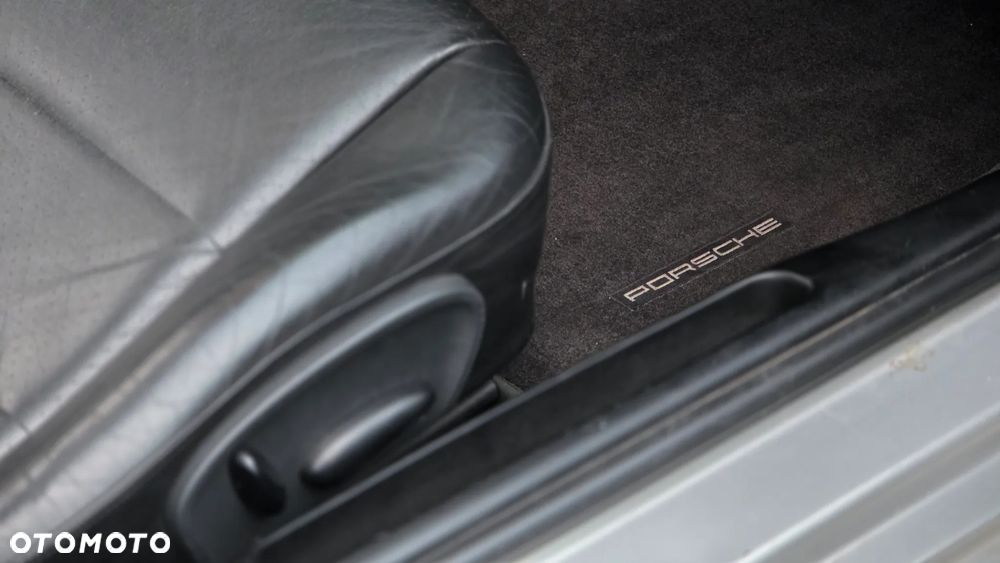 Porsche Boxster - 25