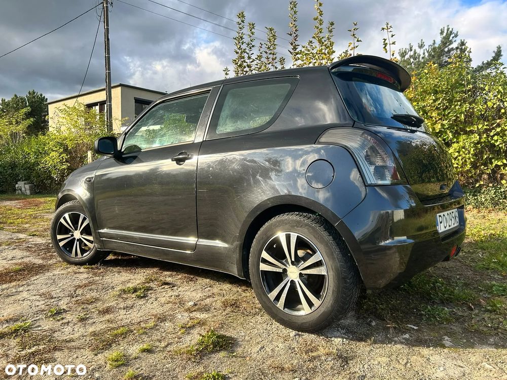 Suzuki Swift 2009 photo 3