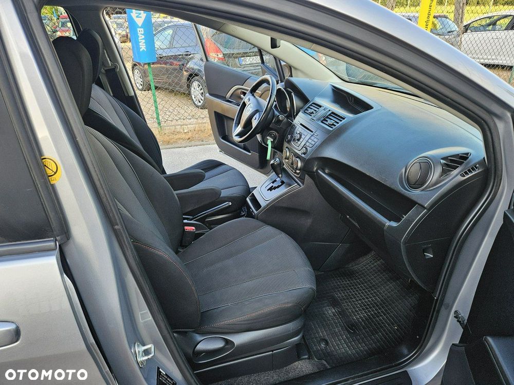 Mazda 5 - 11