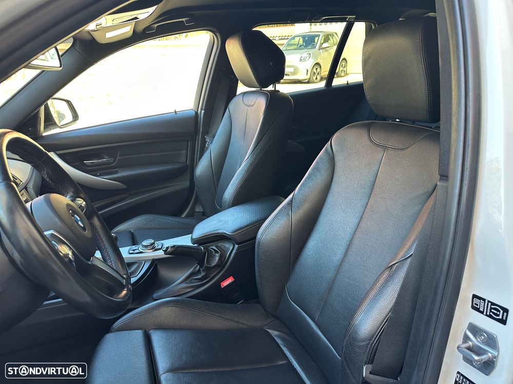 BMW 320 d Pack M - 13