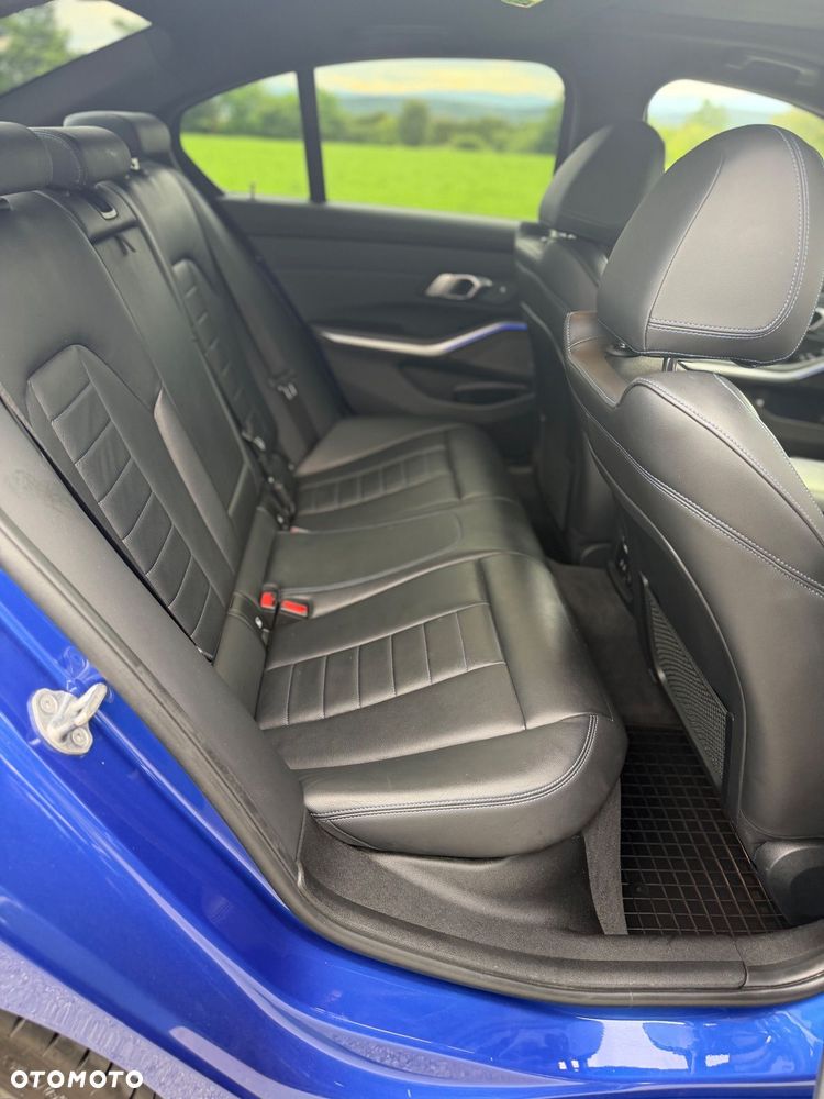 BMW Seria 3 M340i xDrive mHEV sport - 12