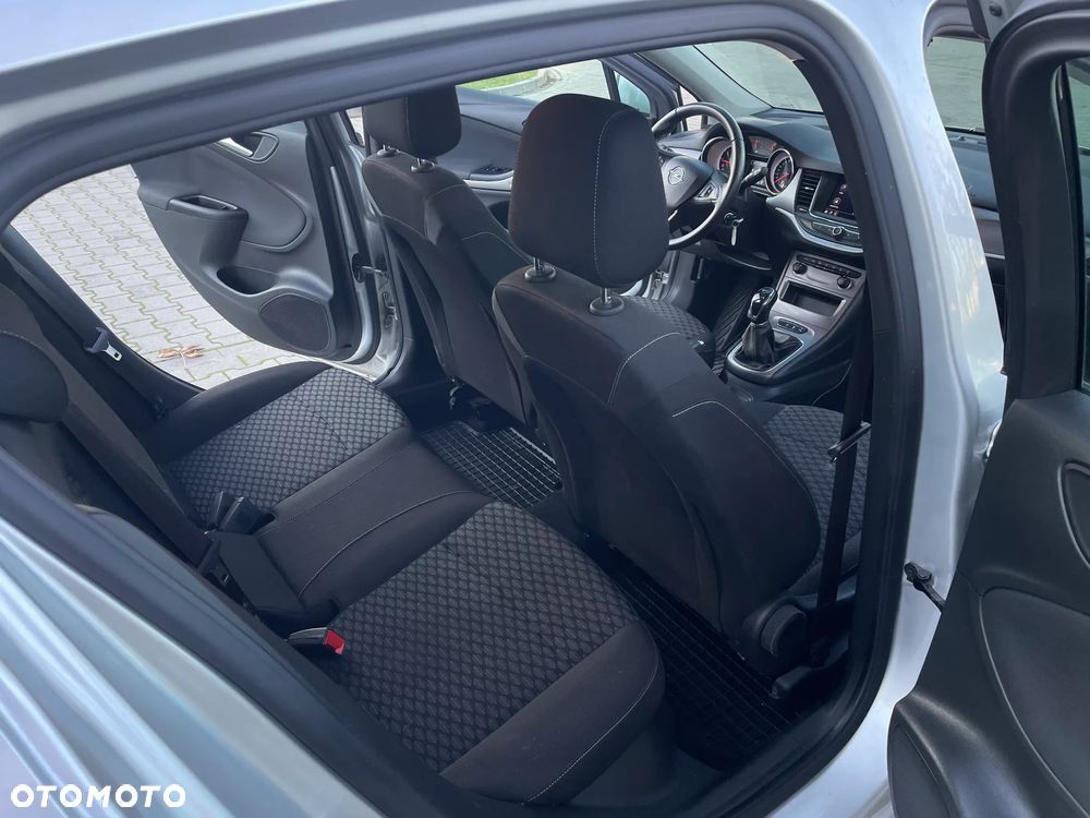 Opel Astra 1.2 T Business Edition S&S - 9