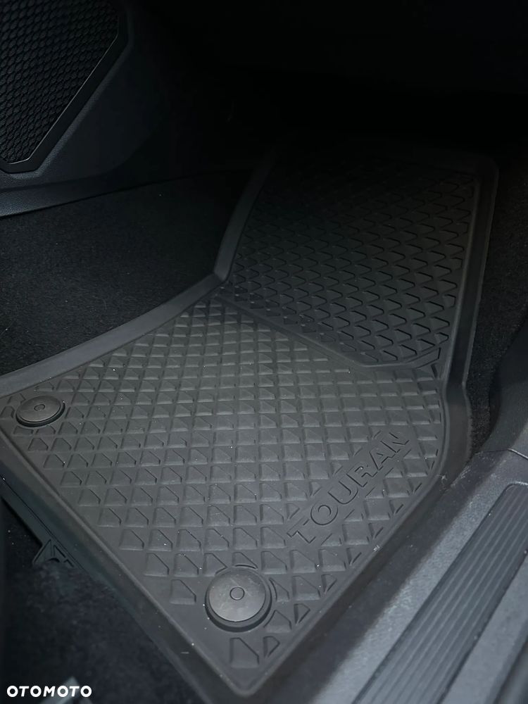Volkswagen Touran 1.5 TSI EVO Highline DSG - 32