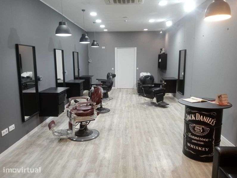 Barbearia, centro de Aveiro - Grande imagem: 5/7