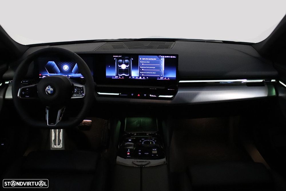 BMW 520 d Pack Desportivo M - 8