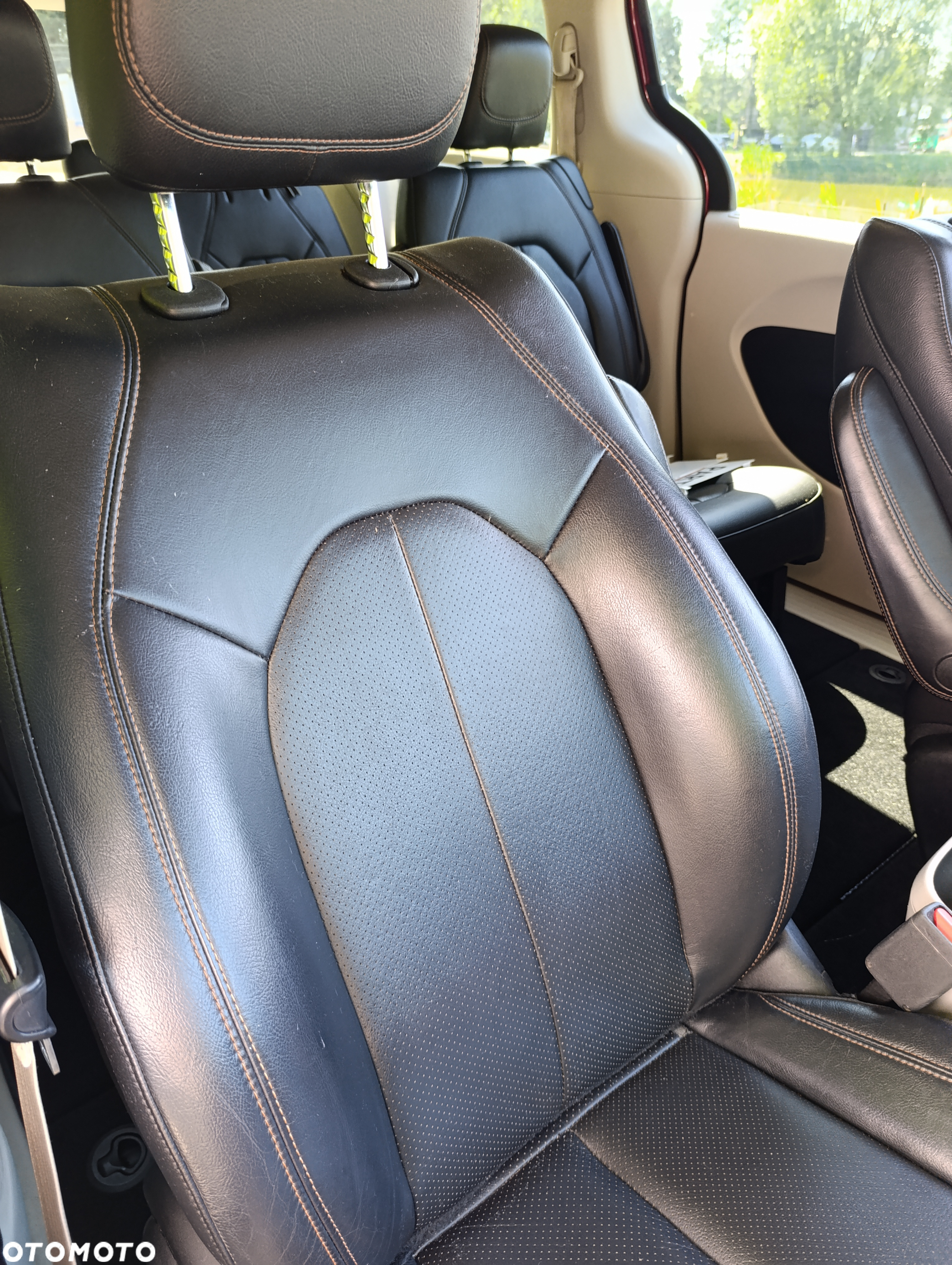 Chrysler Pacifica - 15