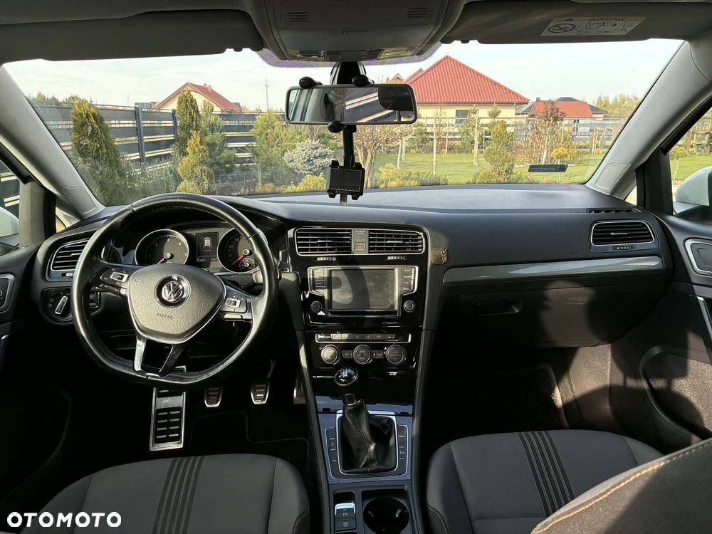 Volkswagen Golf 1.6 TDI BlueMotion Trendline - 5