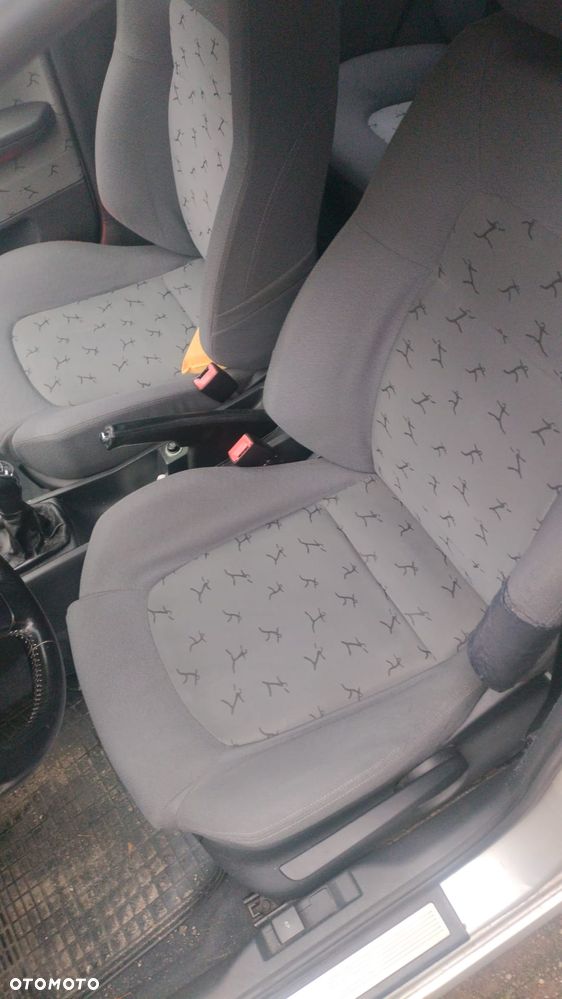 Skoda Fabia 1.4 16V Sport - 7