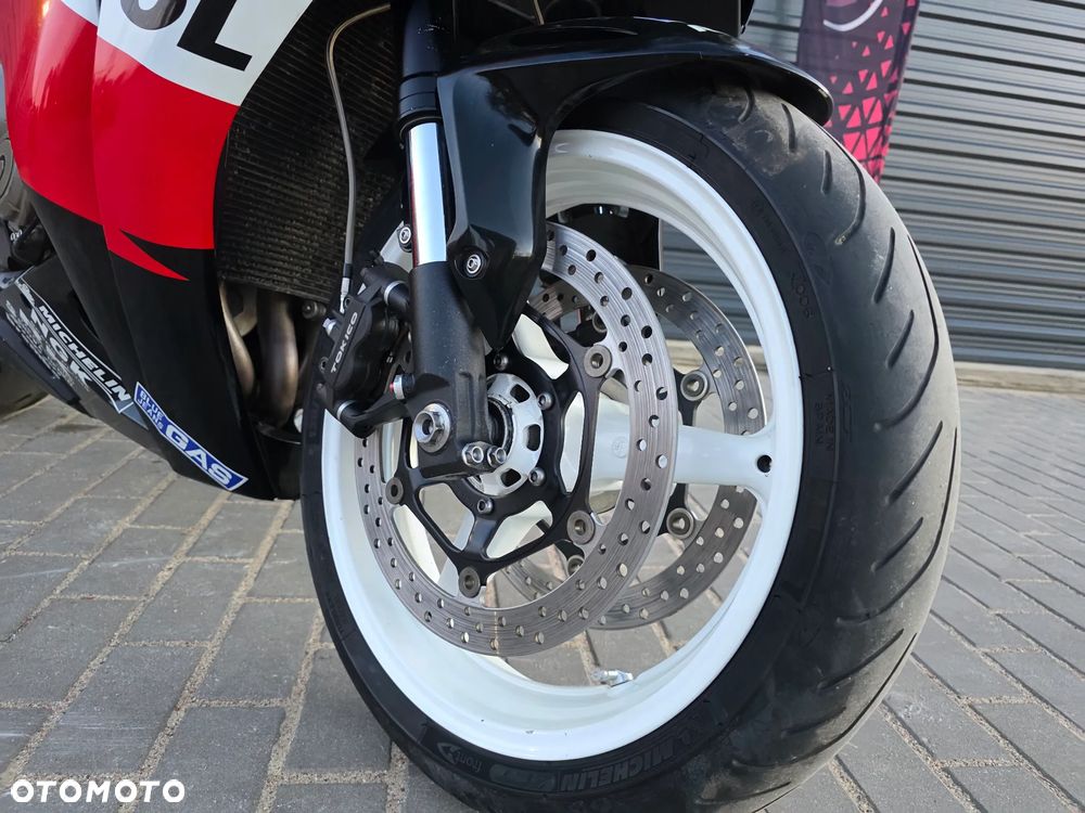 Honda CBR - 15