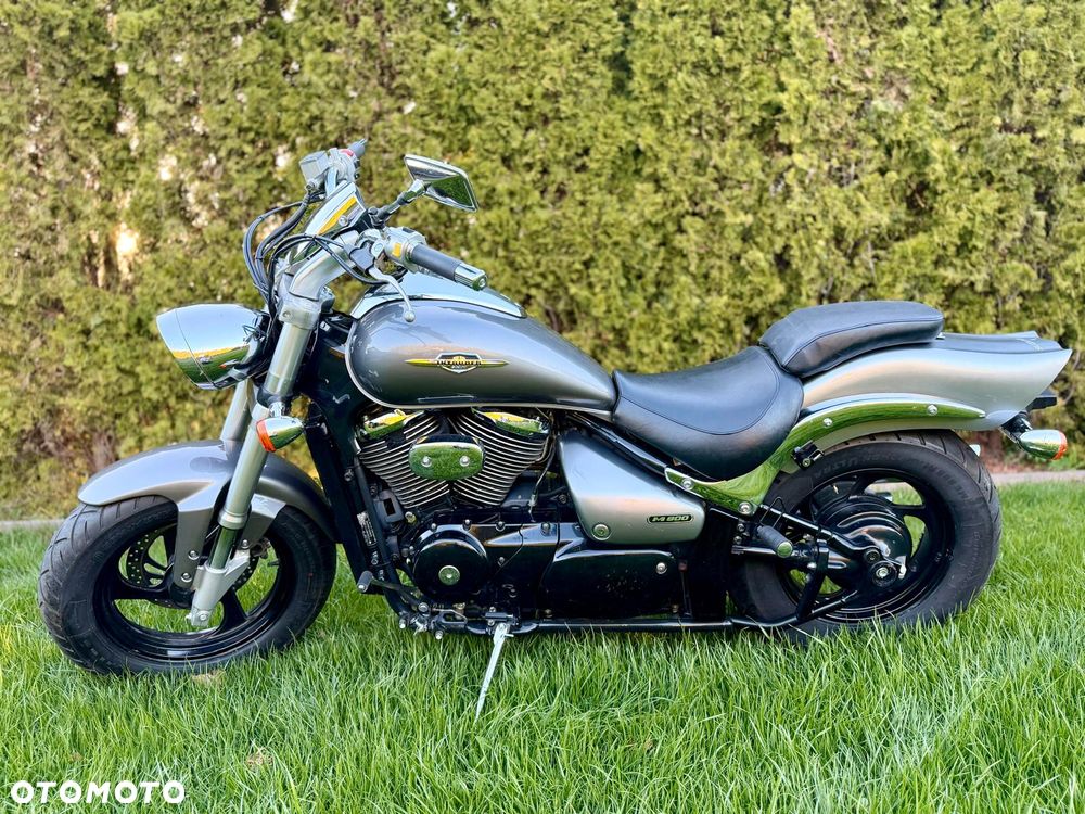 Suzuki Intruder - 10