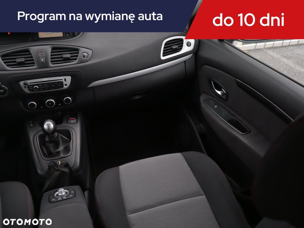 Renault Grand Scenic - 10