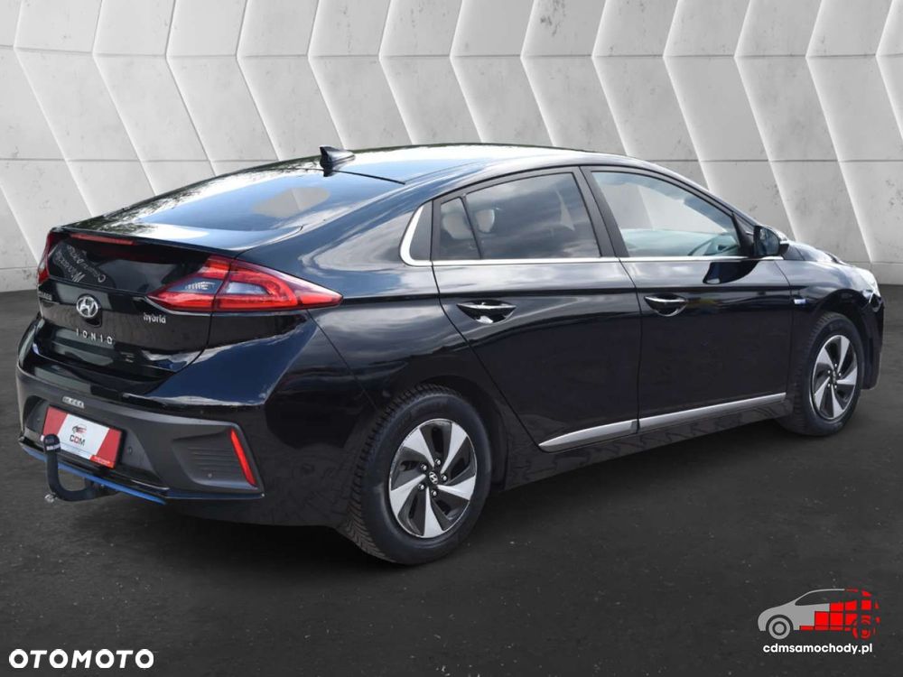 Hyundai IONIQ - 10