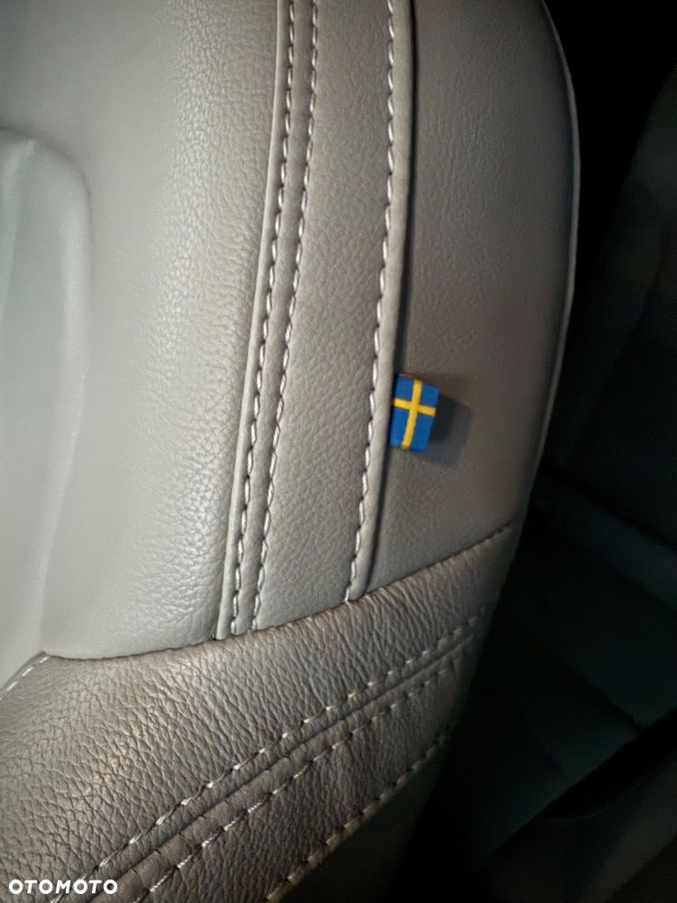 Volvo XC 40 T3 Momentum Pro - 23