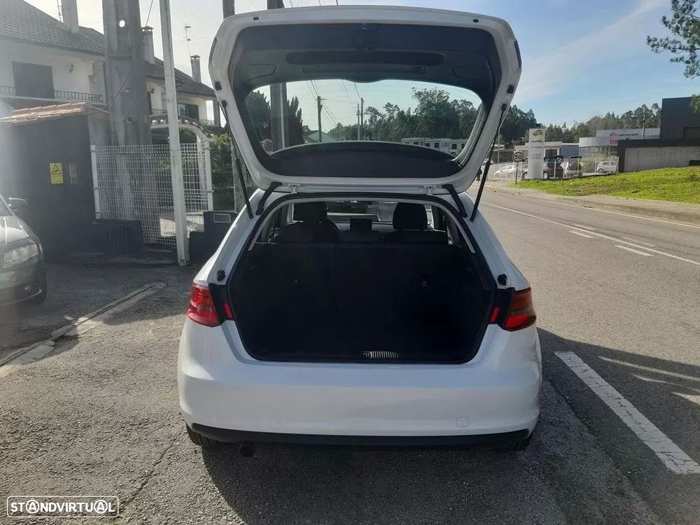 Audi A3 Sportback 1.6 TDI Advance Ultra - 24