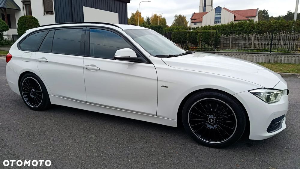 BMW Seria 3 320d Sport - 30