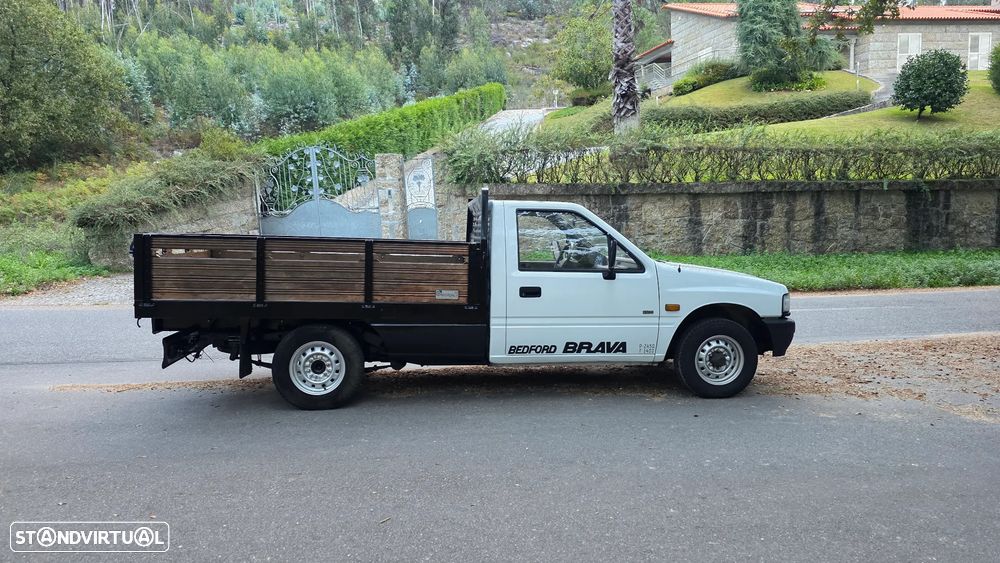 Bedford Brava/Direção Assistida - 35
