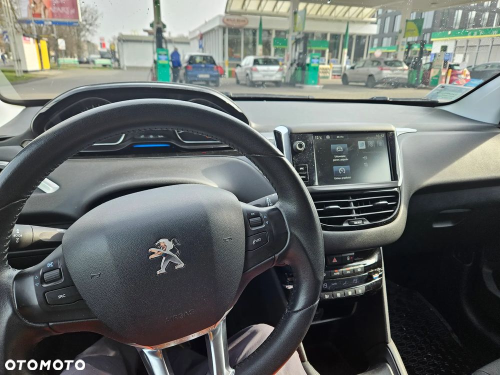 Peugeot 208 1.2 PureTech Style - 11