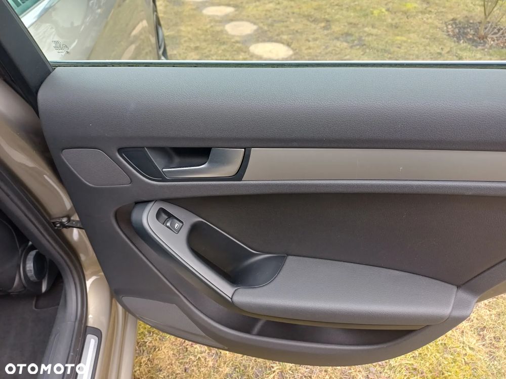 Audi A4 Avant 1.8 TFSI Ambiente - 21