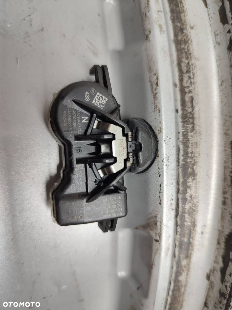 FELGI ALUMINIOWE KOMPLET 17 7J 5X114,3 66,1 40 - 1200.00 PLN - NISSAN QASHQAI II SUV (J11, J11_) - 10