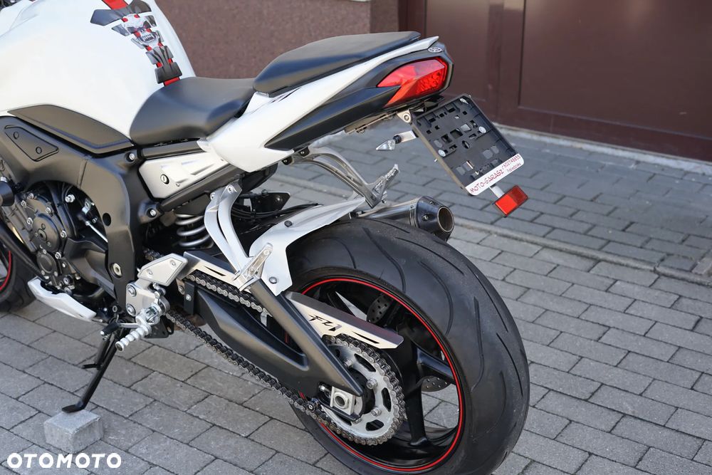 Yamaha FZ - 26