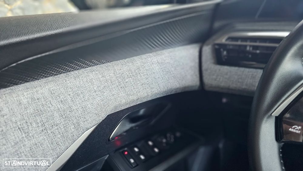 Peugeot 5008 1.2 Hybrid Allure e-DCS6 - 43