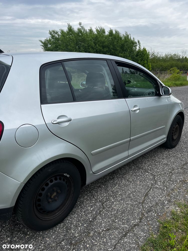 Volkswagen Golf 1.6 FSI Comfortline - 2