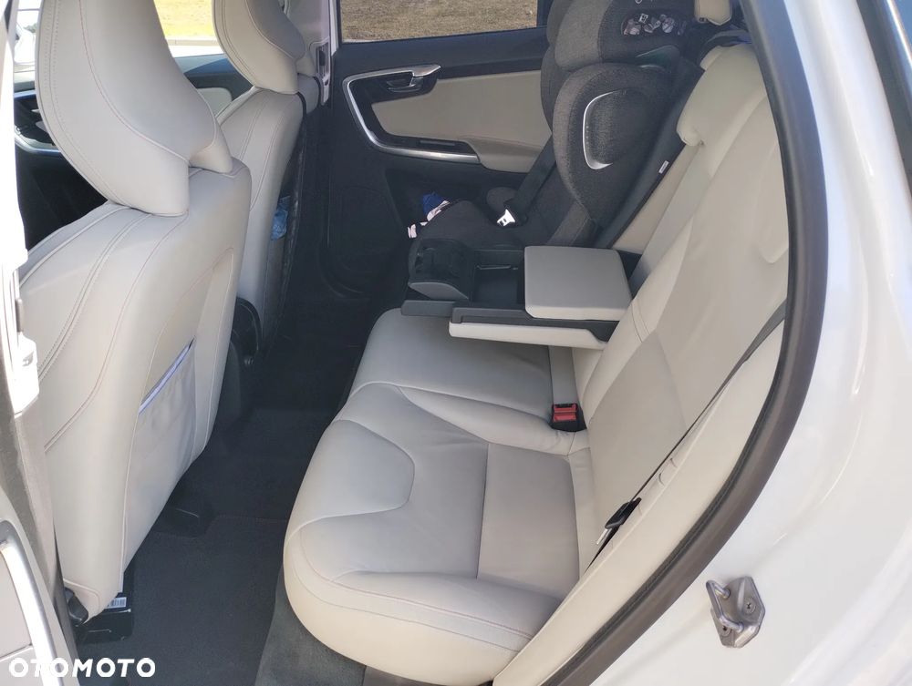 Volvo XC 60 D3 Drive-E Ocean Race - 15