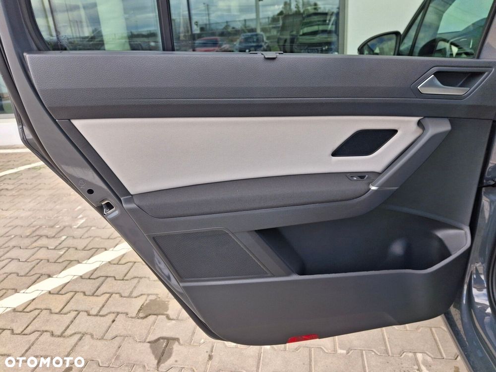 Volkswagen Touran - 16