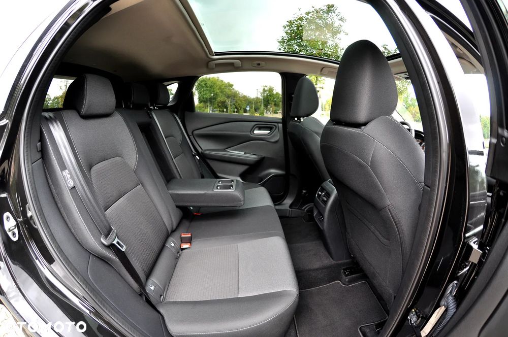Nissan Qashqai 1.3 DIG-T SHIRO - 24