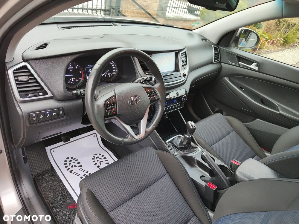 Hyundai Tucson 2.0 CRDI Comfort 4WD - 32