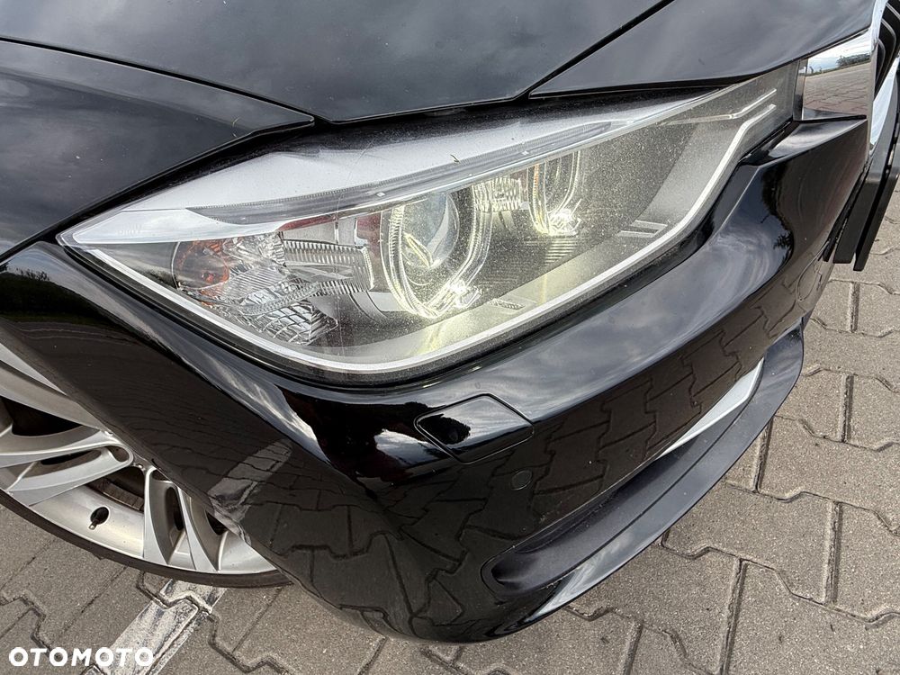 BMW Seria 3 320d Touring Blue Performance Sport Line - 36