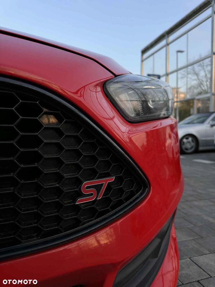 Ford Focus 2.0 EcoBoost ST - 7